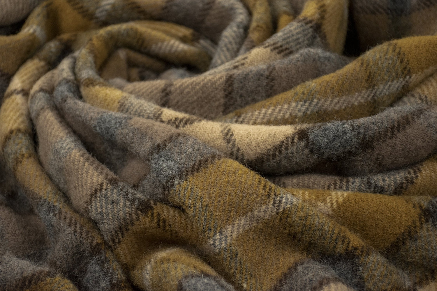 Prince of Scots Highland Tweed Pure New Wool Fluffy Throw ~ Natural Buchanan ~-Throws and Blankets-Prince of Scots-00810032750237-K40050018-003-Prince of Scots